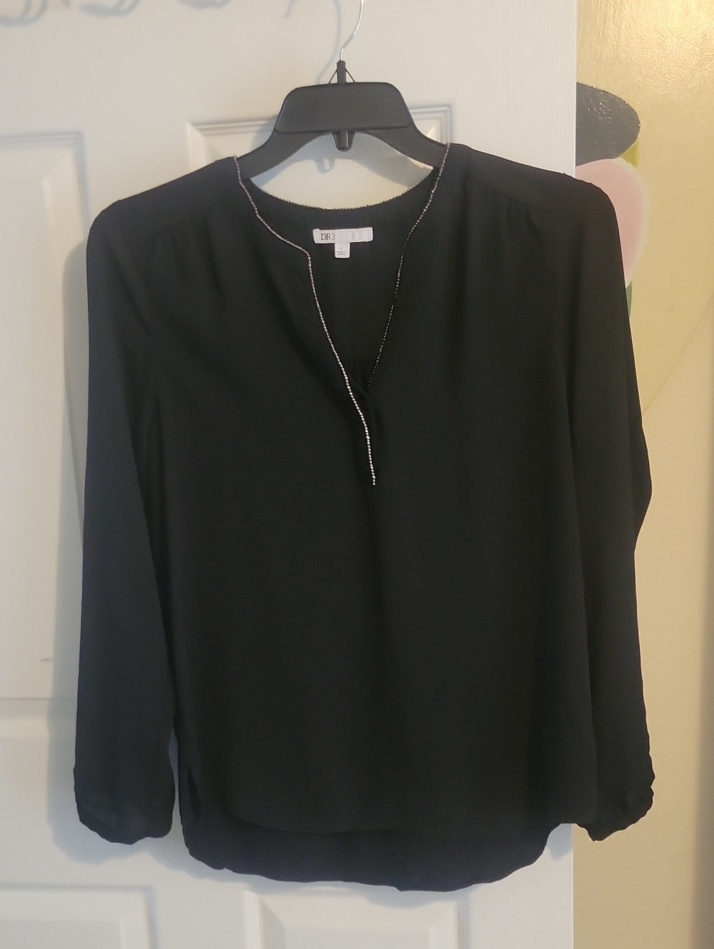 DR2 SzLg Black Long-Sleeve V-Neck Blouse with Beaded Neckline Detail